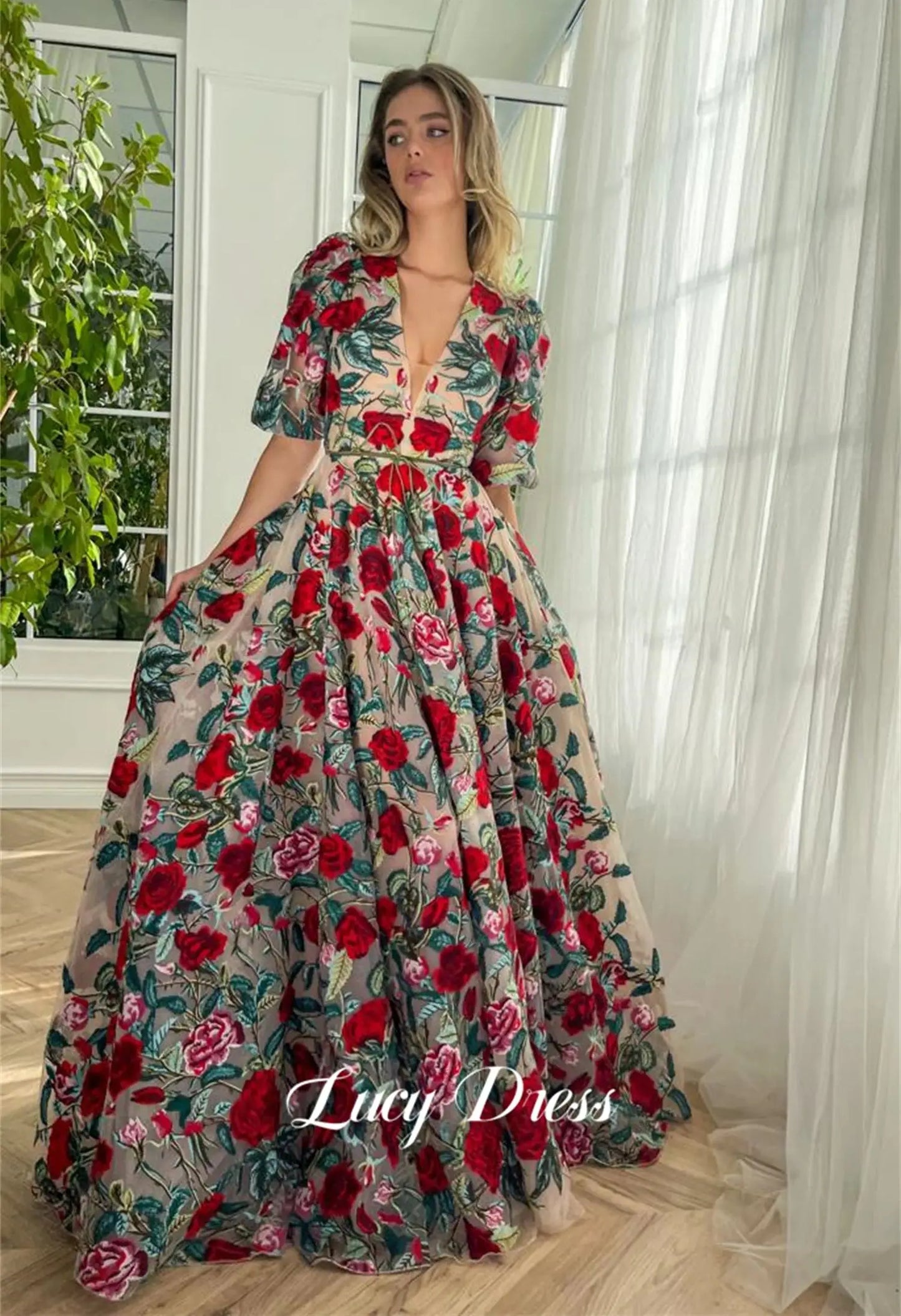قال ChatGPT: Lucy Elegant Floral Lace Evening Gown