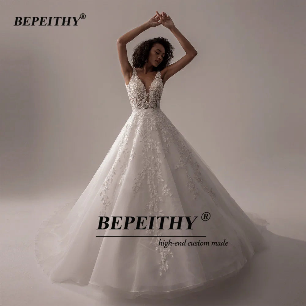 BEPEITHY Custom V-Neck Lace Wedding Dress – Sleeveless A-Line Boho Bridal Gown 2025