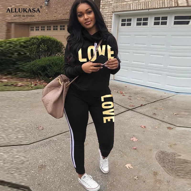 Women's 2-Piece LOVE Letter Print High Neck Hoodie & Sweatpants Set