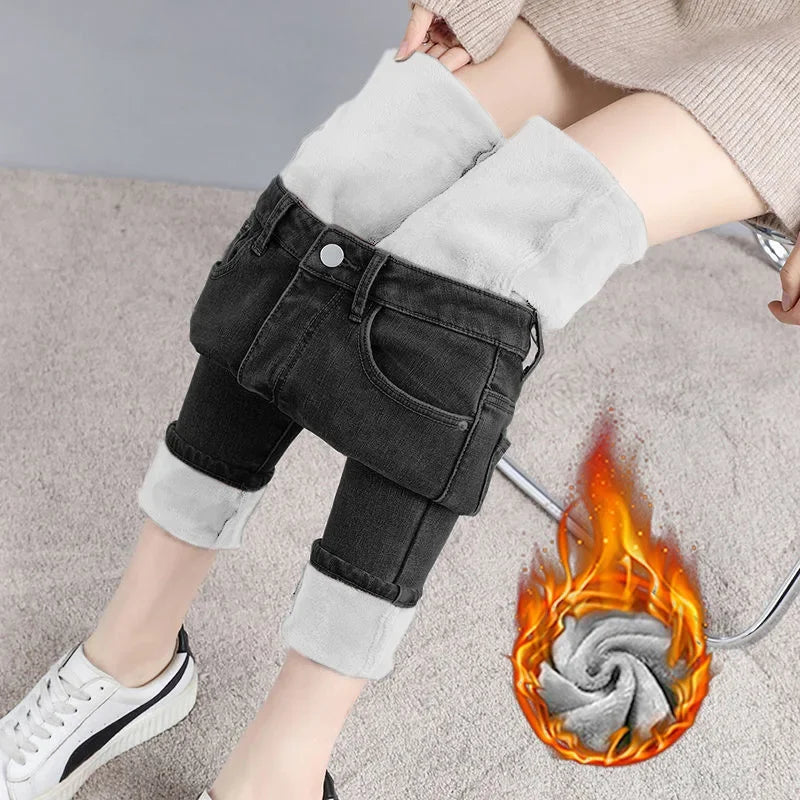 Fleece-Lined Winter Jeans – Slim Fit & Warm