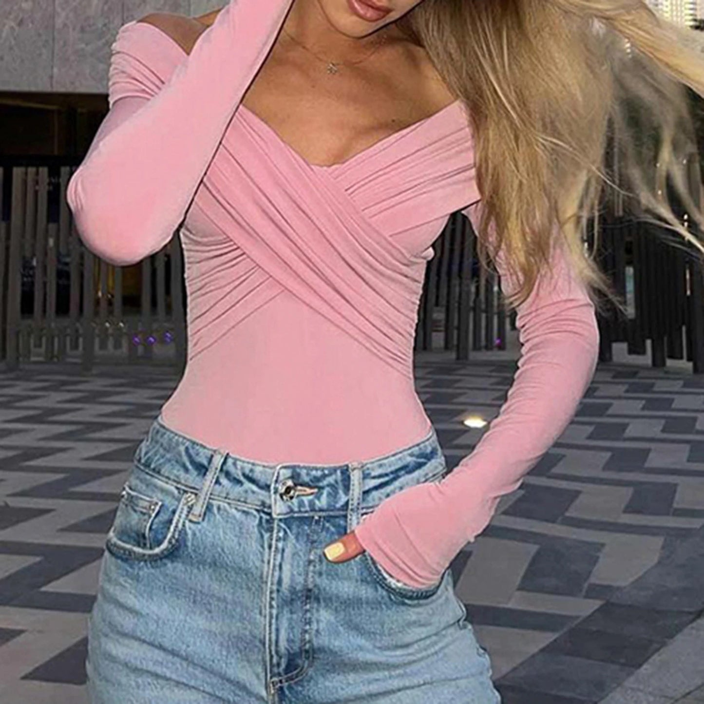 Fashion Off-Shoulder Cross-Front Shirt – Women's Slim Fit Long-Sleeve Top for Clubwear & Streetwear