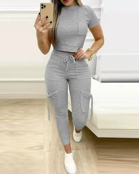 Two-Piece Sportswear Set – Cropped Tee & Lace-Up Pants