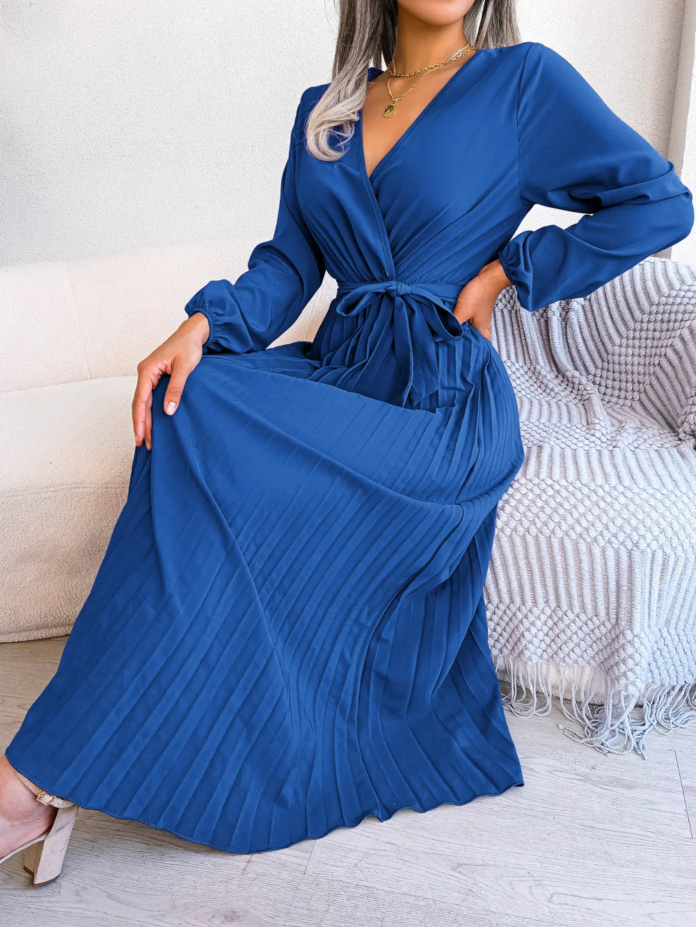 Elegant V-Neck Pleated Maxi Dress – Long Sleeve Dress for Women
