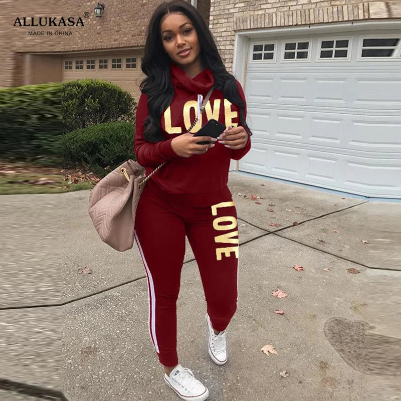 Women's 2-Piece LOVE Letter Print High Neck Hoodie & Sweatpants Set