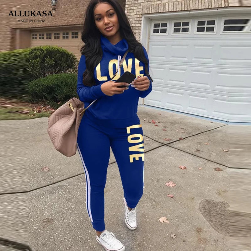 Women's 2-Piece LOVE Letter Print High Neck Hoodie & Sweatpants Set