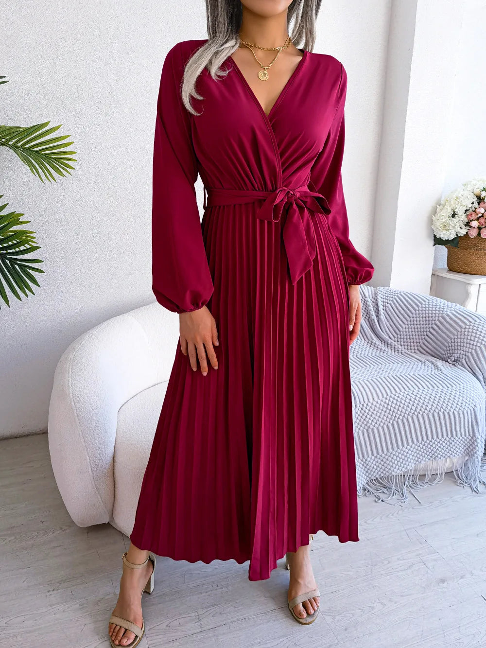 Elegant V-Neck Pleated Maxi Dress – Long Sleeve Dress for Women