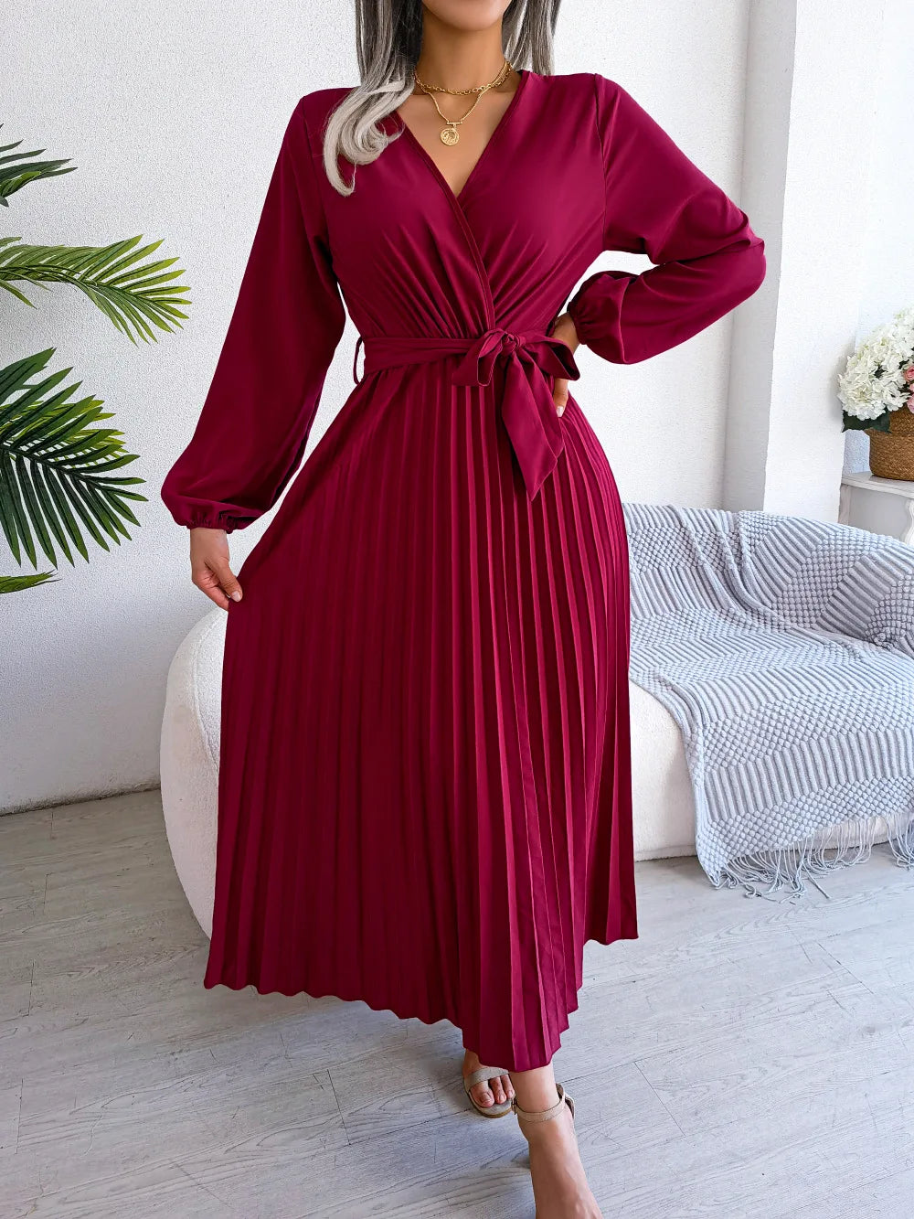 Elegant V-Neck Pleated Maxi Dress – Long Sleeve Dress for Women