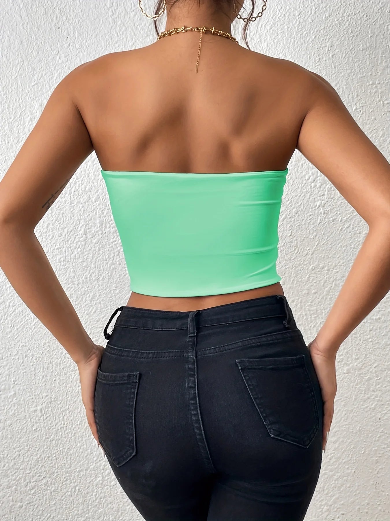 Strapless Tight-Fit Crop Top – High Elasticity & Sexy Style