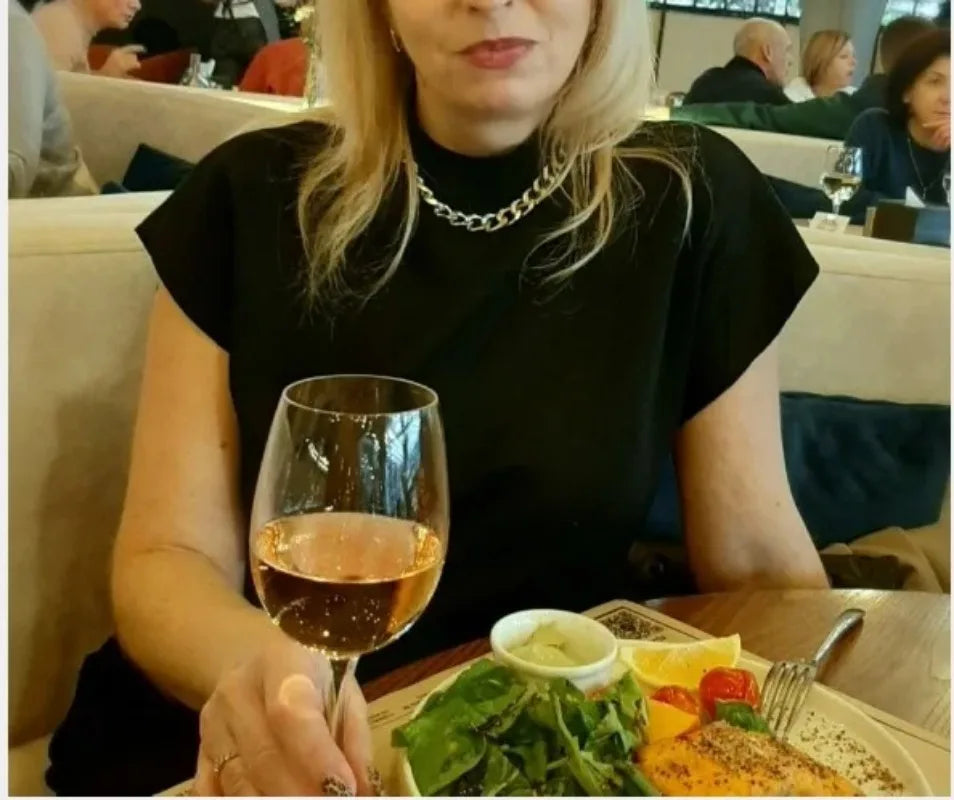 Elegant Stand-Up Collar Knitted Blouse – Women's Short-Sleeve Loose Fit Summer Top for Office & Casual Wear