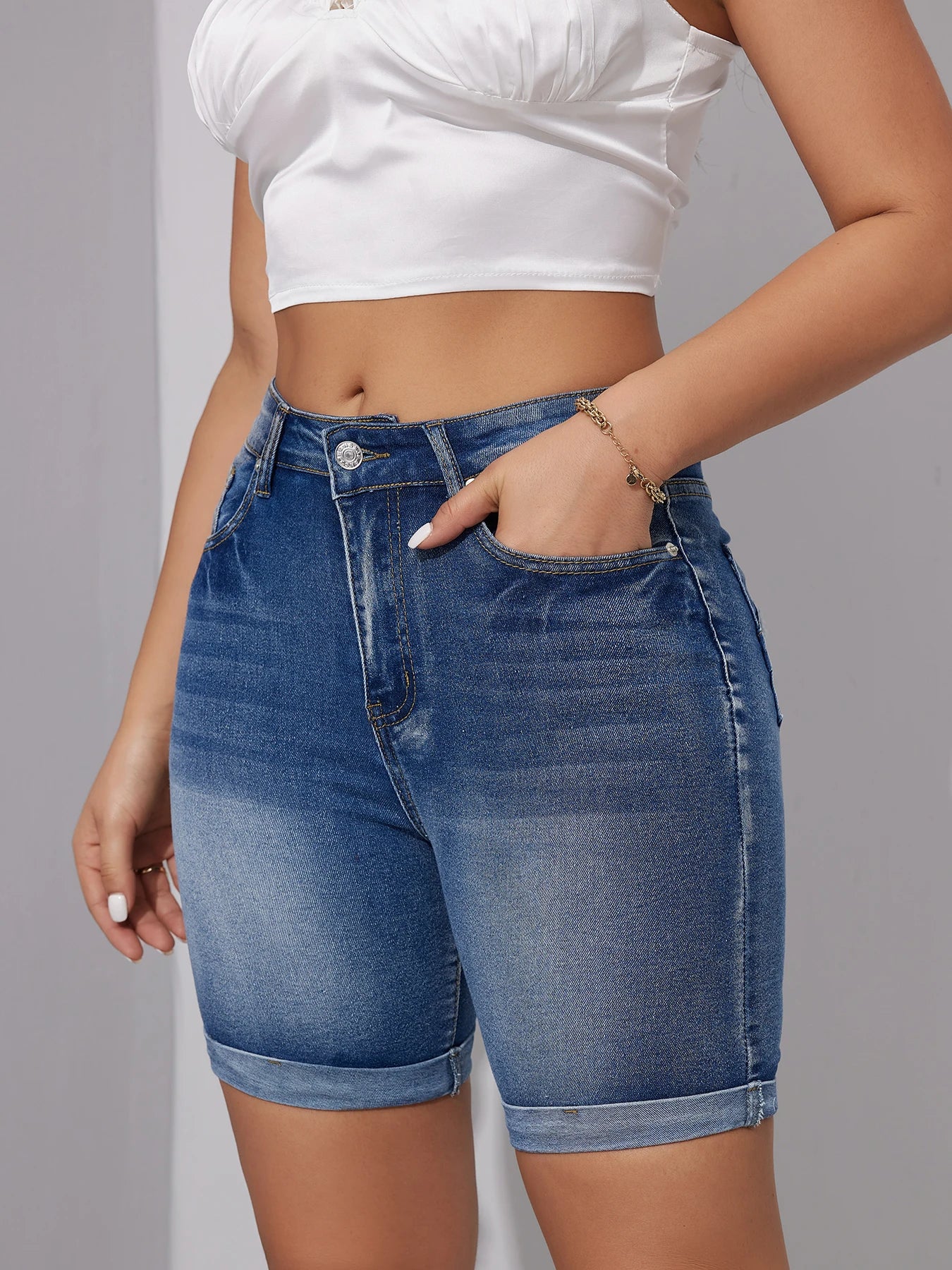 High-Waist Ripped Denim Shorts – Stretch Skinny Fit